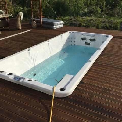 5 metri di vasca calda della nuova di progettazione della piscina stazione termale all'aperto senza fine acrilica di nuotata