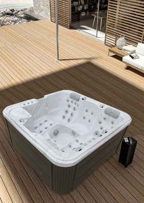 Spa all'aperto bianco vasca idromassaggio acrilica Balboa Sistema 54 Total Jet