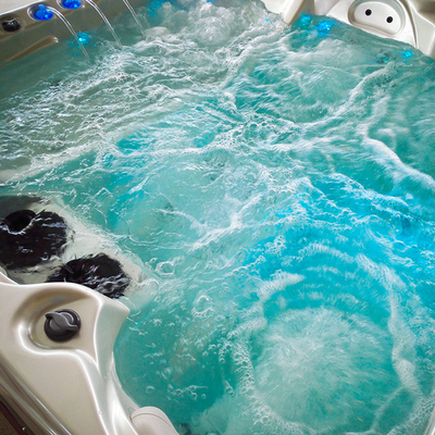 Bagno di lusso con vasca idromassaggio per 4 persone Bagno acrilico per adulti Bagno idromassaggio con funzione massaggio per esterni