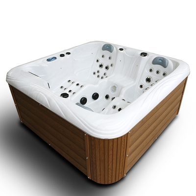 Bagno per 4 persone per idroterapia rilassante