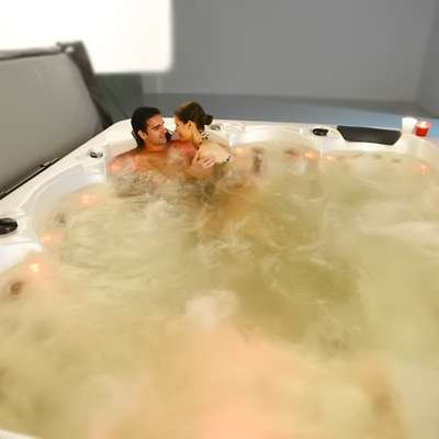 Massaggio acrilico Terapia vasca idromassaggio Spa vasca idromassaggio per il relax all'aria aperta 5 persone